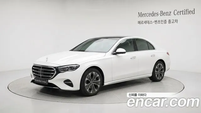 Фотография автомобиля — Mercedes-Benz E-Class