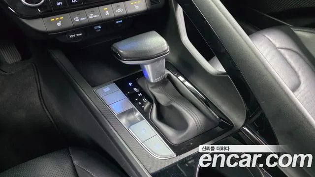 Hyundai Avante CN7 — Фото автомобиля 12