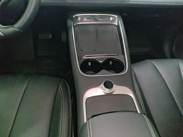 BYD Sealion 05 EV — Фото автомобиля 13