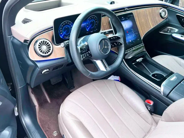Mercedes-Benz EQE SUV — Фото автомобиля 7
