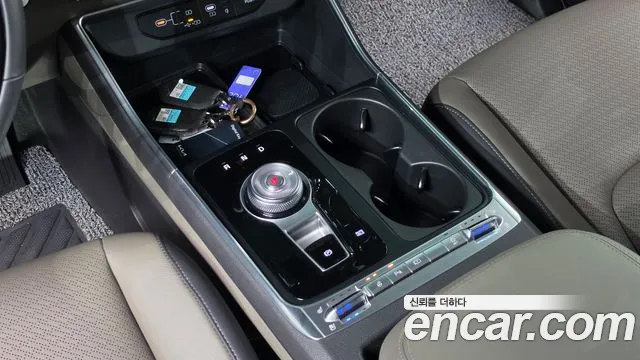 Kia Carnival Generation 4 — Фото автомобиля 12
