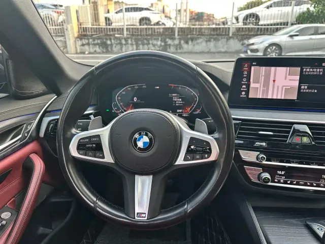 BMW 5 Series — Фото автомобиля 6