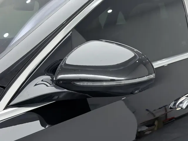 Mercedes-Benz E-Class — Фото автомобиля 16