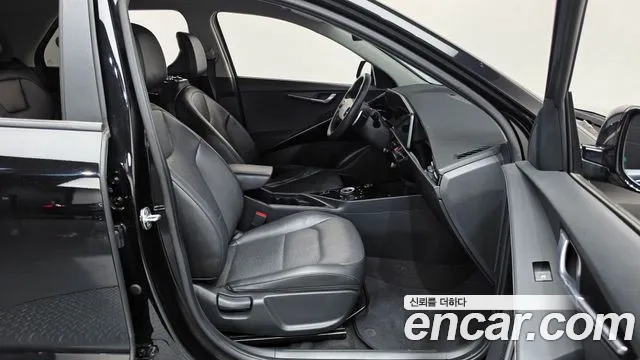 Kia Niro Niro (New) — Фото автомобиля 16