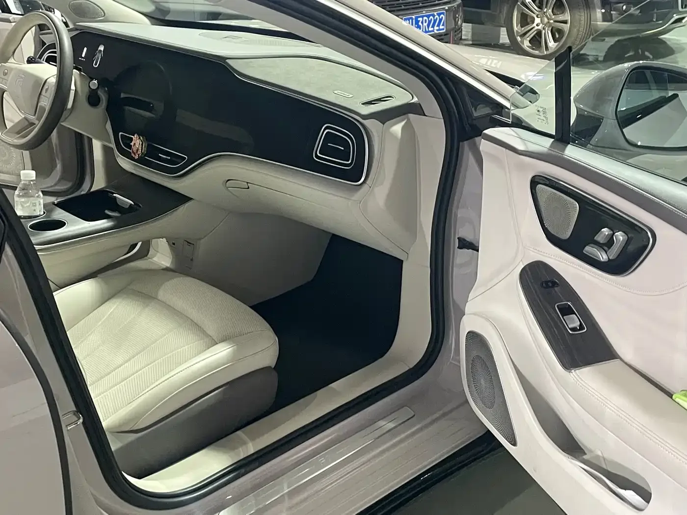 Roewe Rising Auto F7 2023 Performance Pro Edition — Фото автомобиля 9
