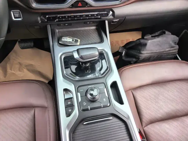 Geely Haoyue — Фото автомобиля 13