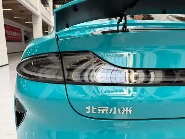 Xiaomi SU7 — Фото автомобиля 23