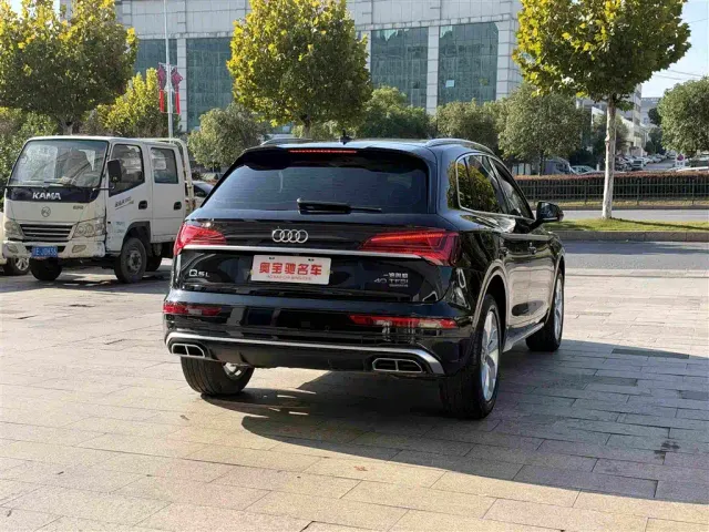 Audi Q5L — Фото автомобиля 7