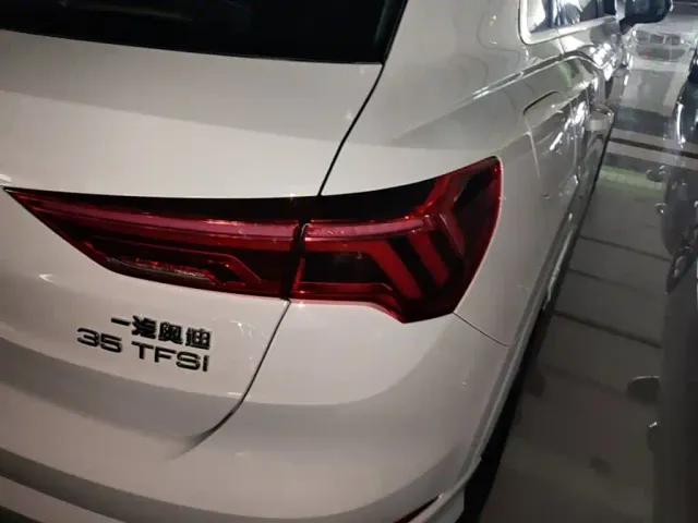 Audi Q3 — Фото автомобиля 7