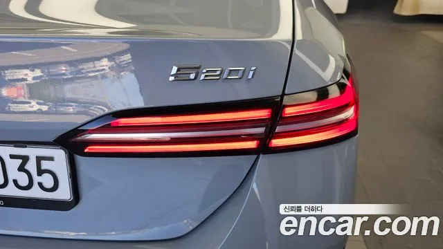 BMW 5 Series G60 — Фото автомобиля 8