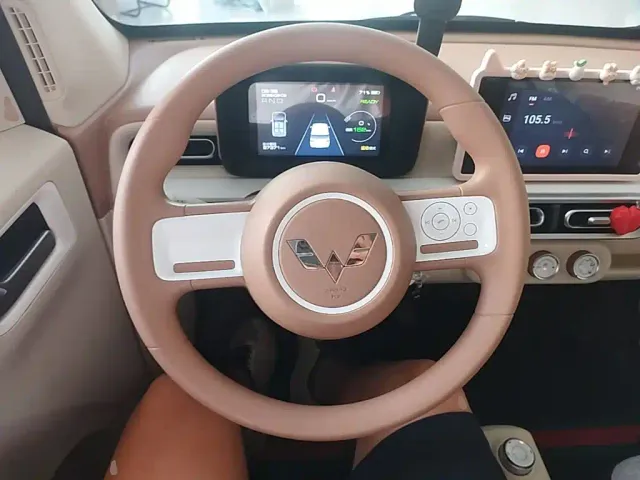 Wuling Hongguang Mini EV — Фото автомобиля 10