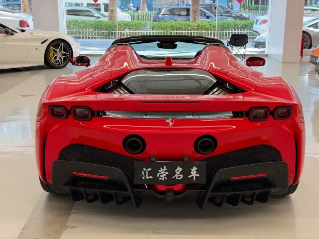 Ferrari SF90 — Фото автомобиля 16