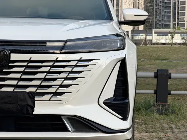 Changan CS75 Plus — Фото автомобиля 24