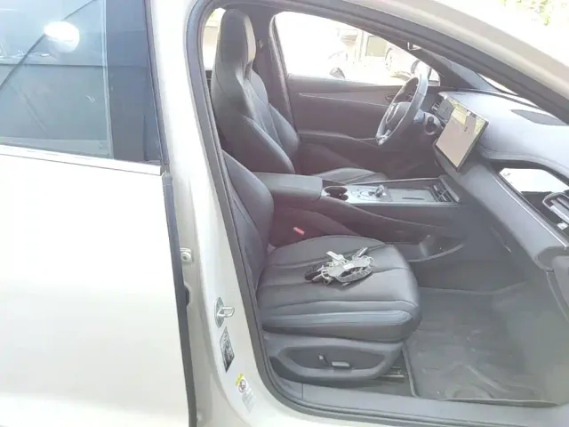 BYD Seal 06 — Фото автомобиля 24