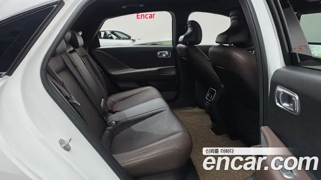 Hyundai Ioniq 6 — Фото автомобиля 17