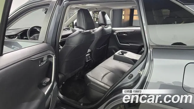 Toyota RAV4 5th Gen — Фото автомобиля 17
