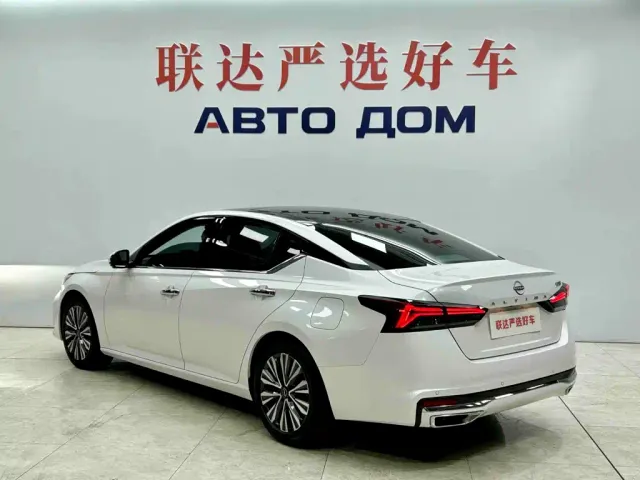 Nissan Teana — Фото автомобиля 4