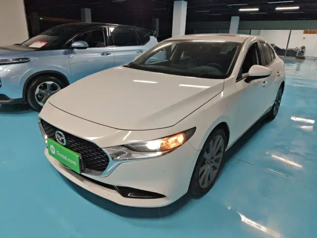 Фотография автомобиля — Mazda Axela