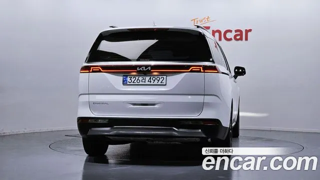Kia Canival Carnival 4 поколение Дизель 7 мест Outdoor — Фото автомобиля 4
