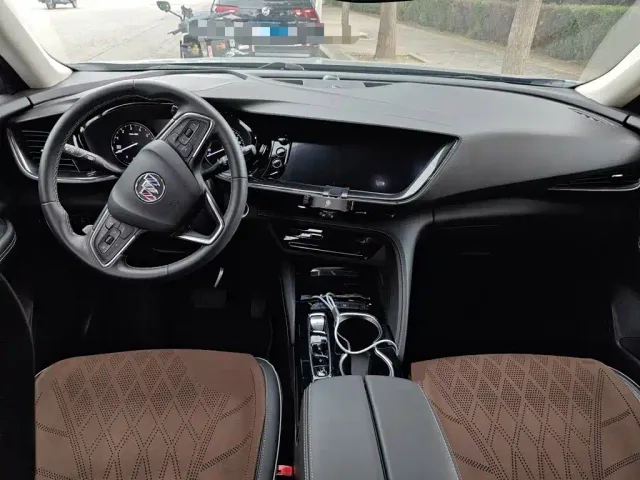 Buick Envision S — Фото автомобиля 10