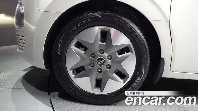 Hyundai Staria Staria 4WD Tourer 9 мест — Фото автомобиля 5