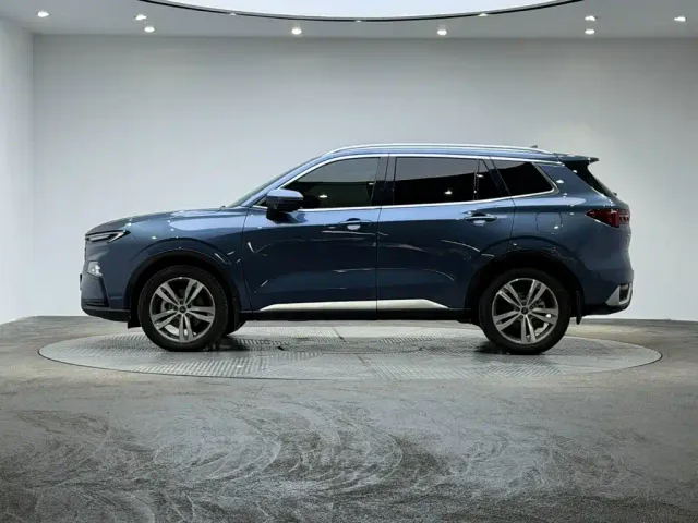 Ford Lingrui — Фото автомобиля 5