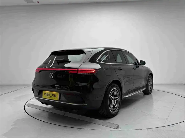 Mercedes-Benz EQC — Фото автомобиля 6
