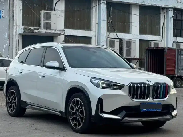 BMW X1 — Фото автомобиля 2