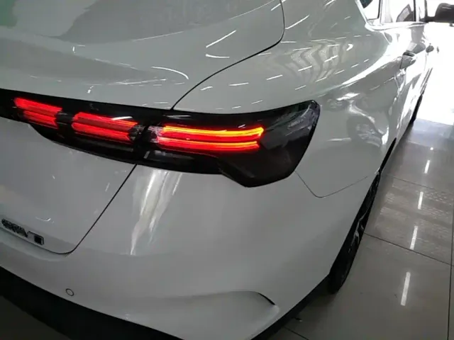 Geely Binrui — Фото автомобиля 7