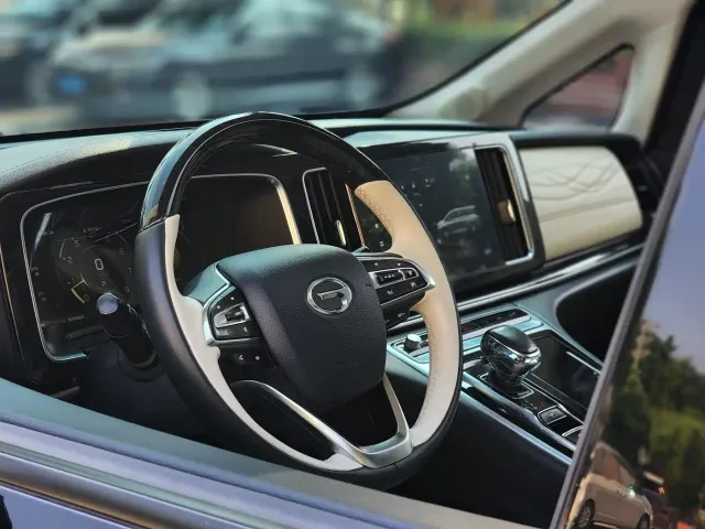 GAC Trumpchi M8 — Фото автомобиля 9
