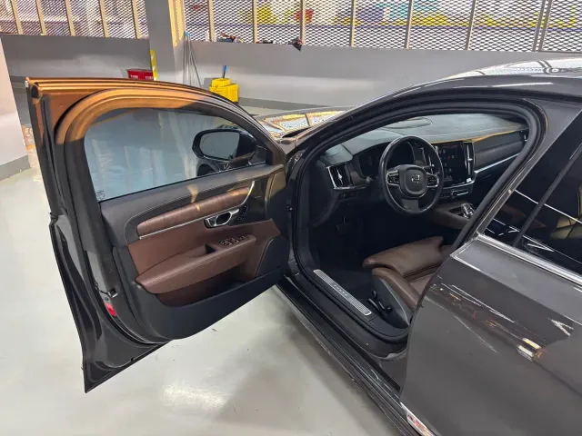 Volvo S90 — Фото автомобиля 9