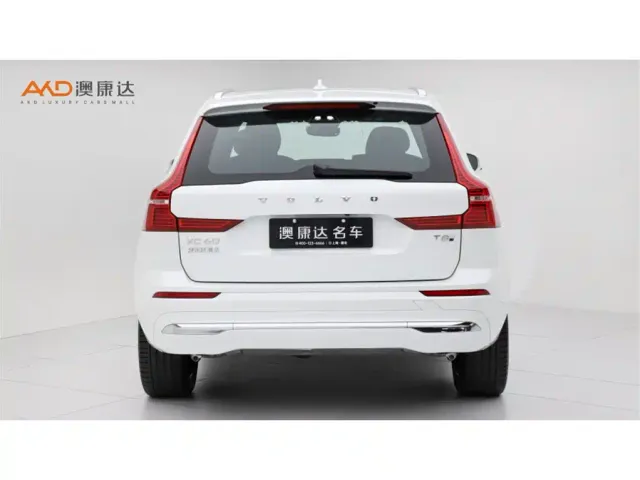 Volvo XC60 — Фото автомобиля 4