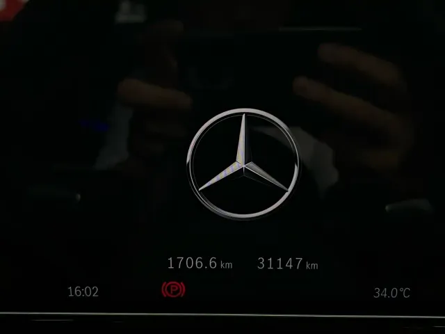 Mercedes-Benz E-Class — Фото автомобиля 15
