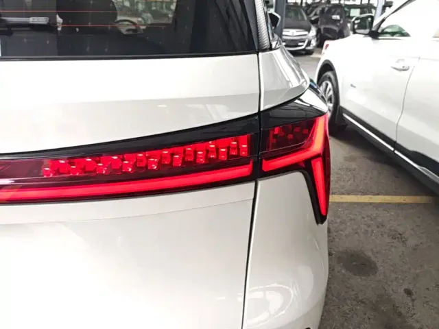 Changan CS75 Plus — Фото автомобиля 7