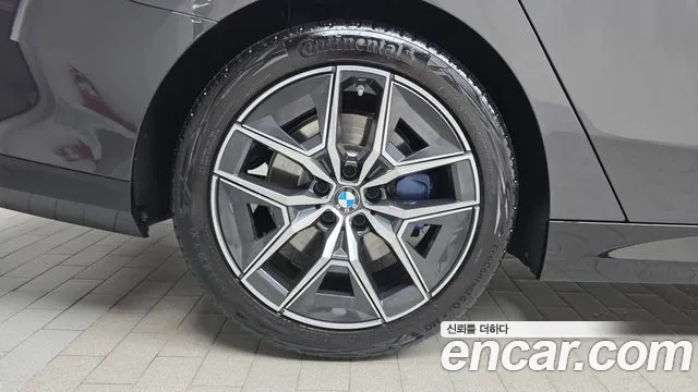 BMW 5-Series — Фото автомобиля 5