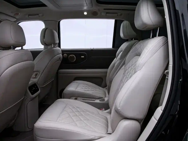 IM Motors LS9 — Фото автомобиля 18