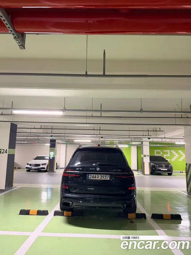 BMW X7 — Фото автомобиля 16