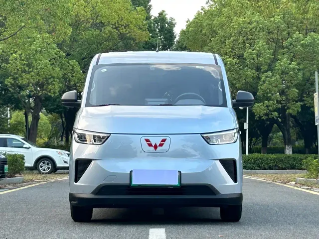 Wuling Yangguang — Фото автомобиля 2