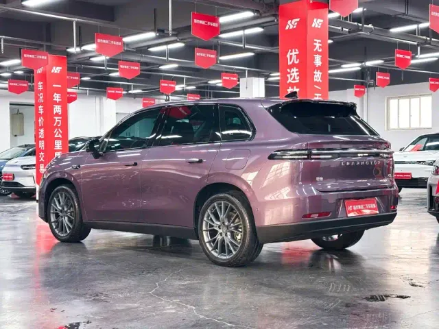 Leapmotor C10 — Фото автомобиля 7