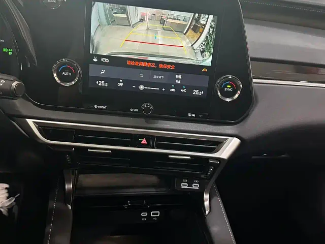 Lexus RX — Фото автомобиля 14