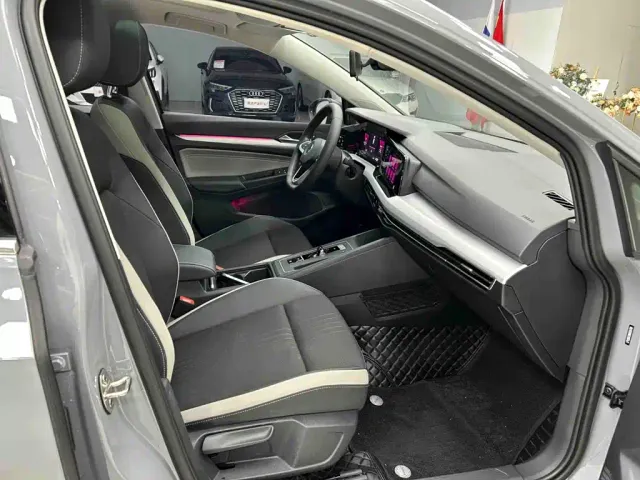 Volkswagen Golf 2023 280TSI DSG Pro — Фото автомобиля 20