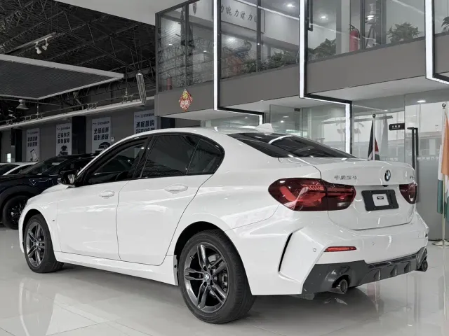 BMW 1 Series — Фото автомобиля 10