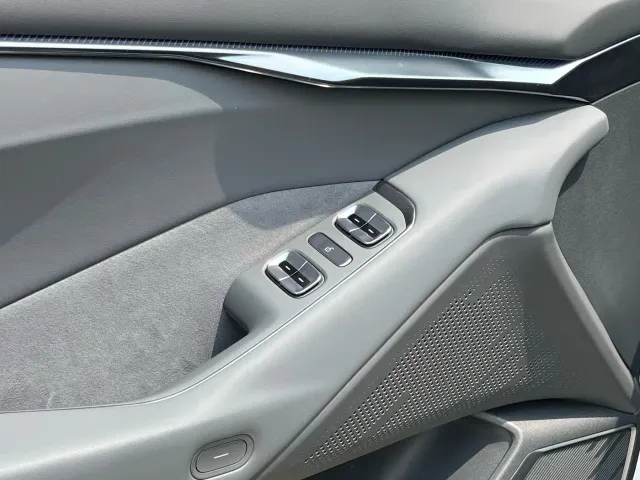 Xpeng P7 — Фото автомобиля 17