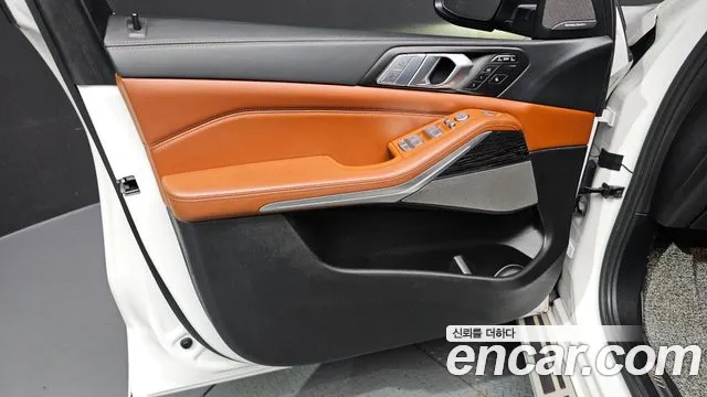 BMW X7 — Фото автомобиля 21