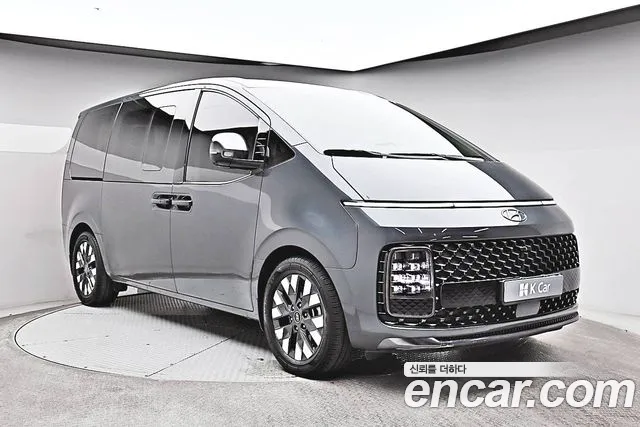 Hyundai Staria Staria 4WD Lounge 9 мест — Фото автомобиля 3