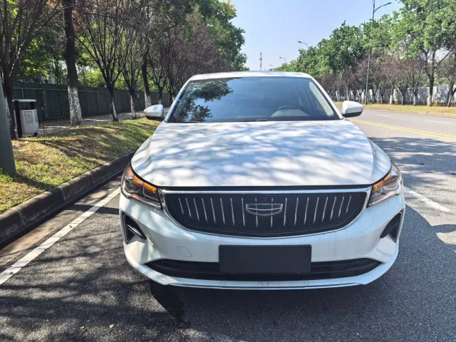 Geely Emgrand — Фото автомобиля 2