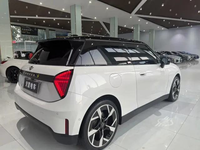 MINI Cooper — Фото автомобиля 17