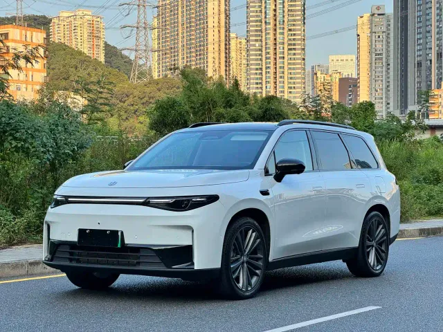 Фотография автомобиля — Leapmotor C16