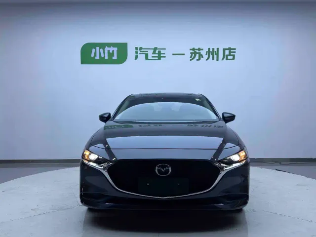 Mazda Axela — Фото автомобиля 3