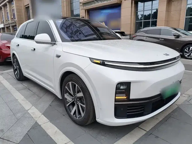 Li Auto L7 — Фото автомобиля 3